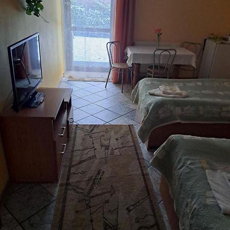 לידזבארק ורמינסקי Hotelik Warmia -Pensjonat, Hostel מראה חיצוני תמונה