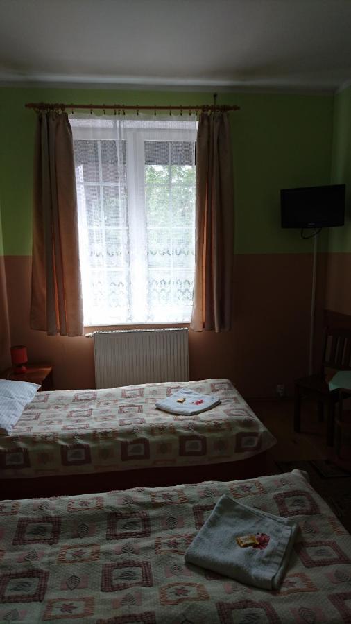 לידזבארק ורמינסקי Hotelik Warmia -Pensjonat, Hostel מראה חיצוני תמונה