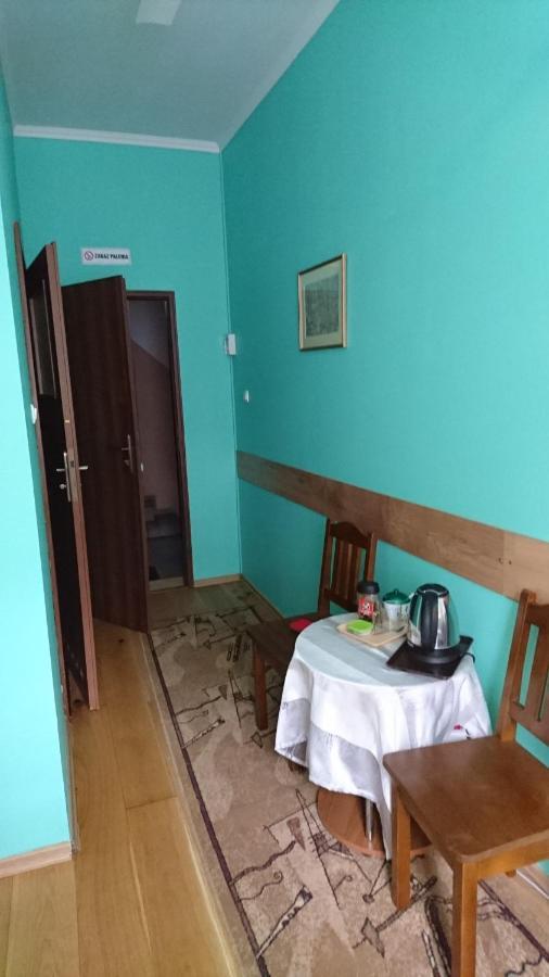 לידזבארק ורמינסקי Hotelik Warmia -Pensjonat, Hostel מראה חיצוני תמונה