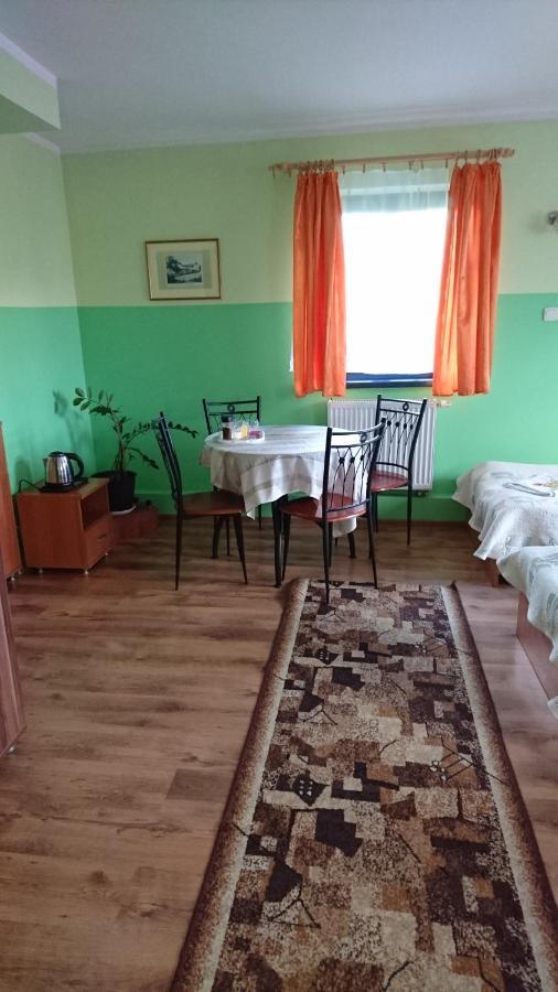 לידזבארק ורמינסקי Hotelik Warmia -Pensjonat, Hostel מראה חיצוני תמונה