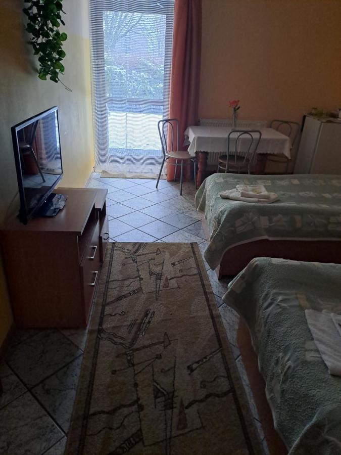 לידזבארק ורמינסקי Hotelik Warmia -Pensjonat, Hostel מראה חיצוני תמונה